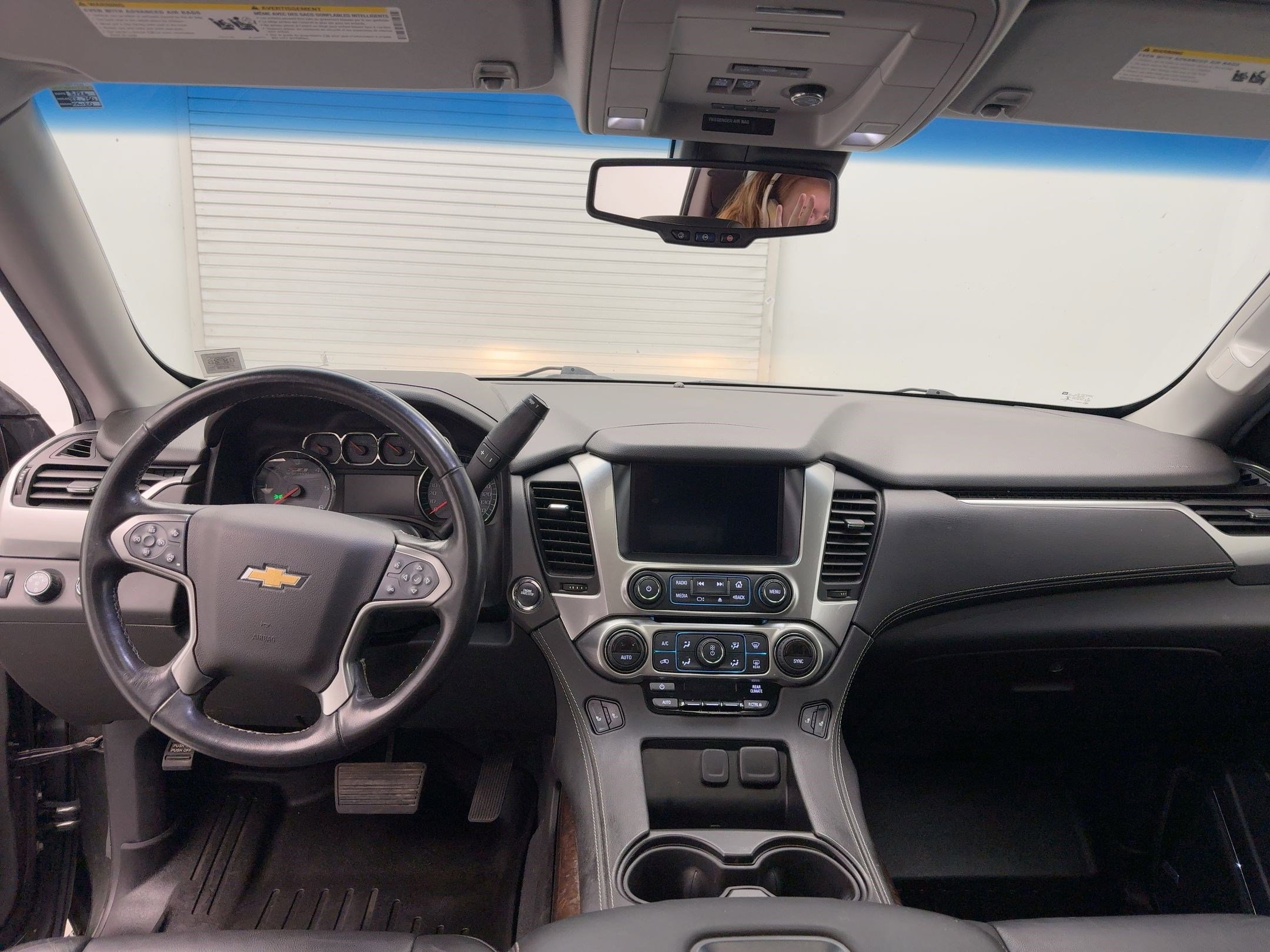 2019 Chevrolet Tahoe LT photo 3