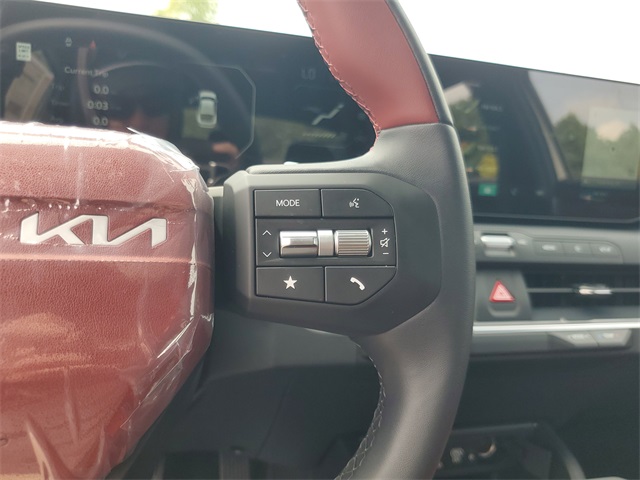 2025 Kia K4 GT-Line photo 14