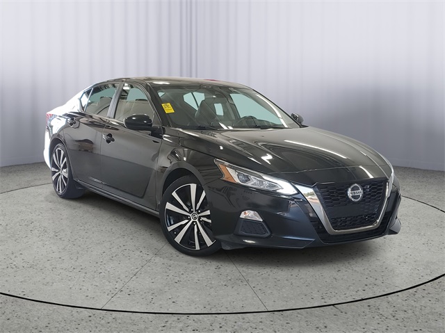 2022 Nissan Altima 2.5 SR photo 2