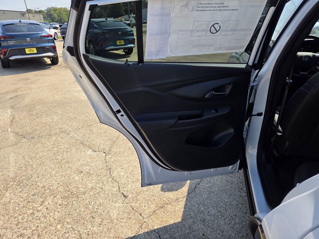 2025 Buick Envista ST photo 27