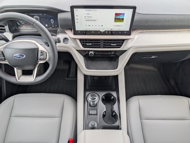 2026 Ford Explorer photo 2