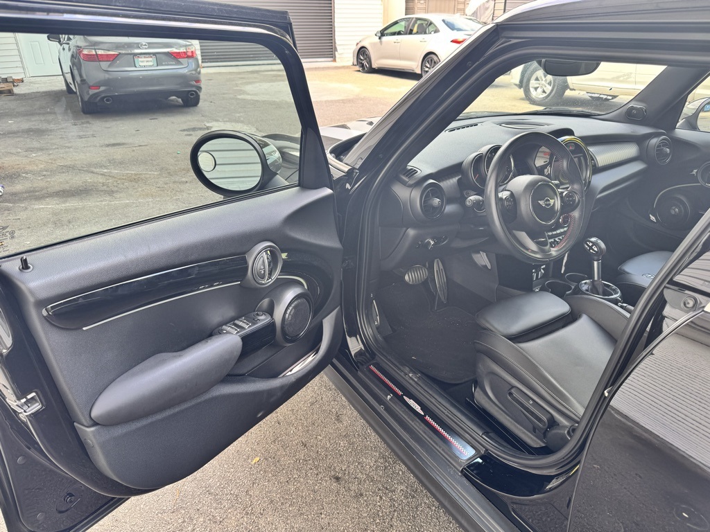 2016 Mini Cooper Hardtop S photo 3
