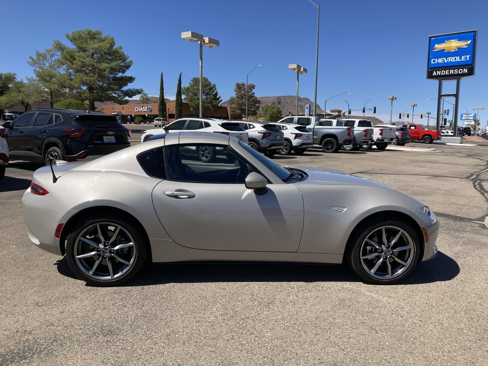 2023 Mazda MX-5 Miata Miata RF Grand Touring photo 4
