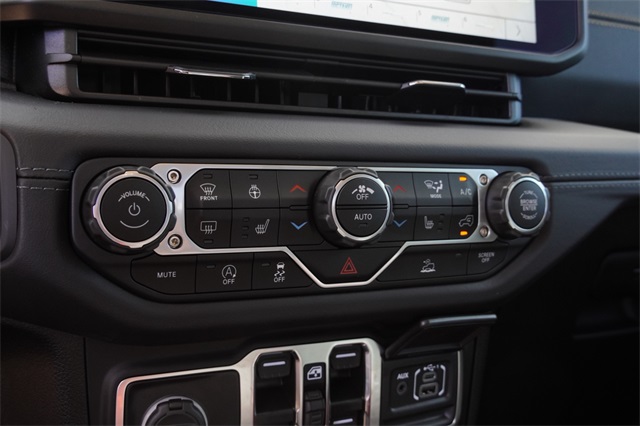 2025 Jeep Gladiator Sport photo 21