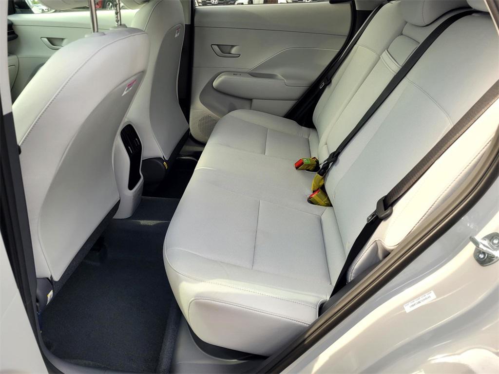 2026 Hyundai Kona SEL photo 12