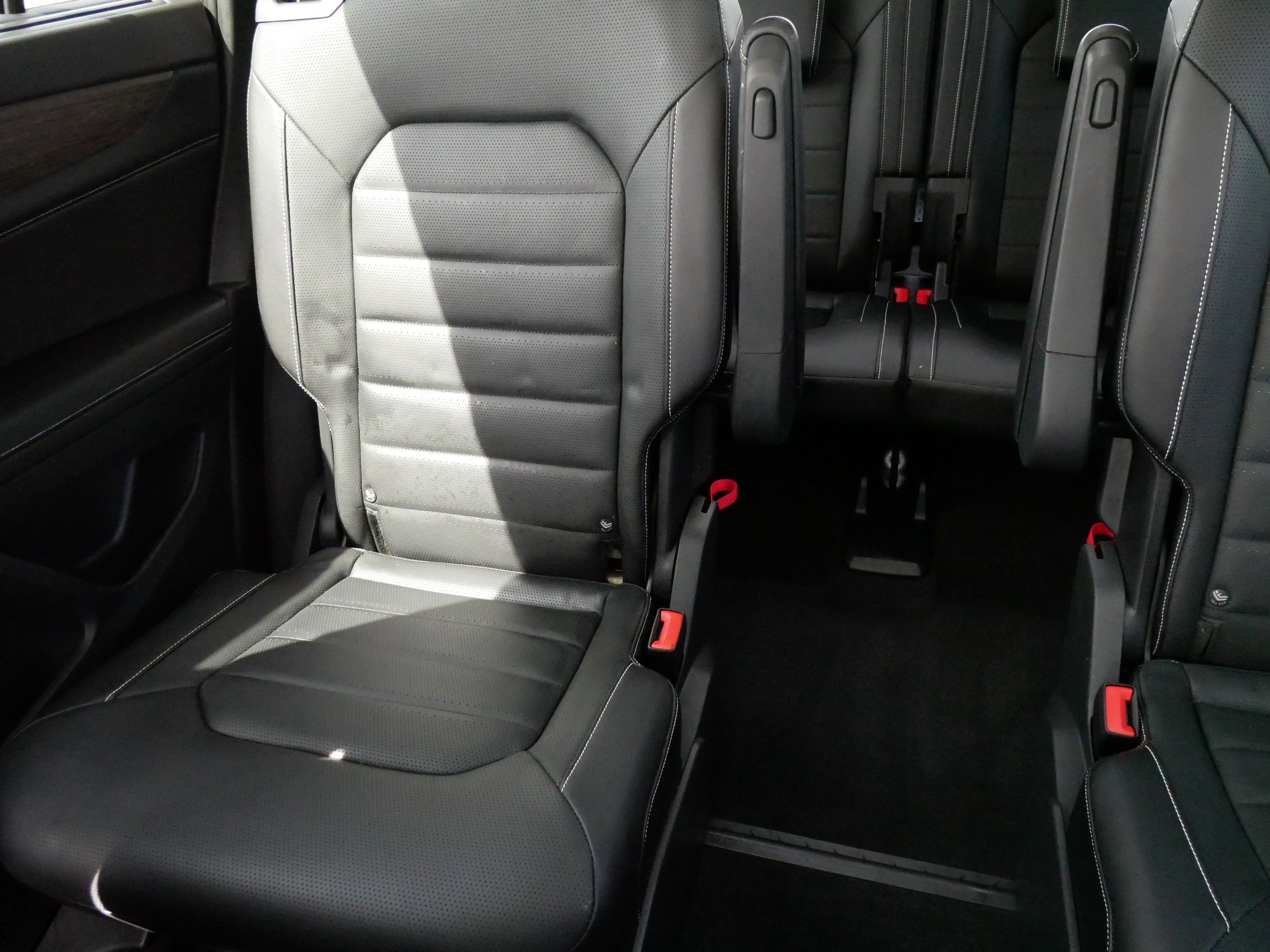 2024 Volkswagen Atlas SE photo 12