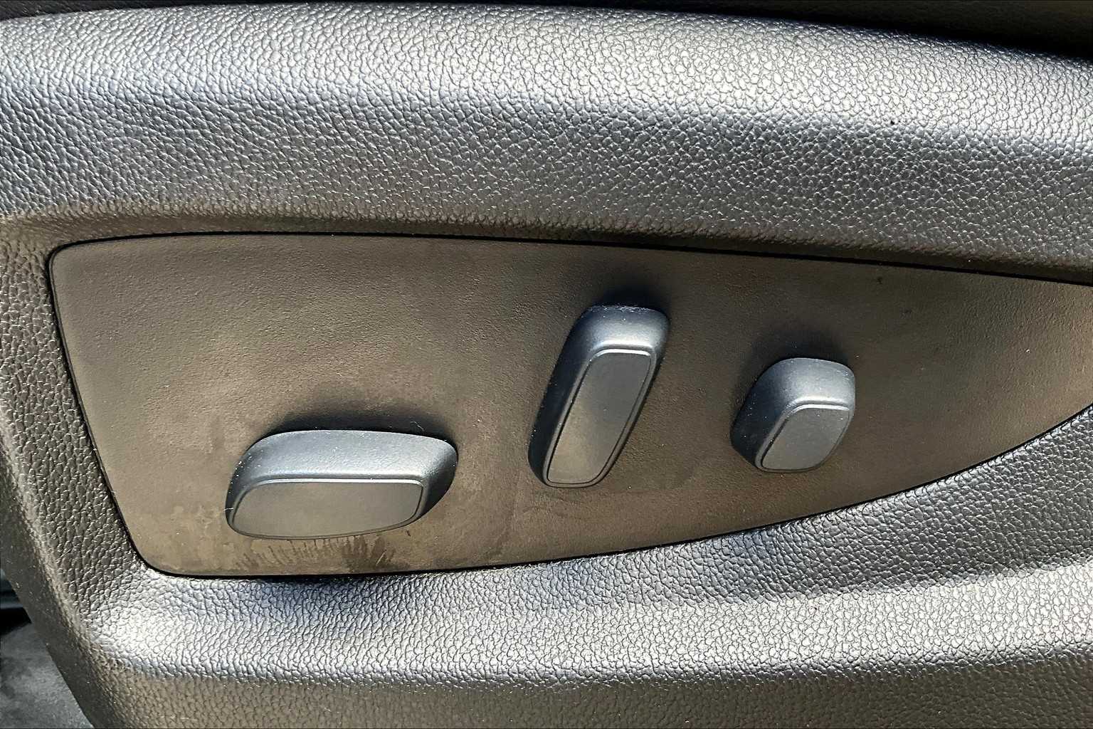 2017 Gmc Yukon XL Denali photo 31