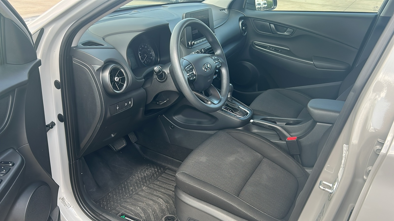 2023 Hyundai Kona SEL photo 10