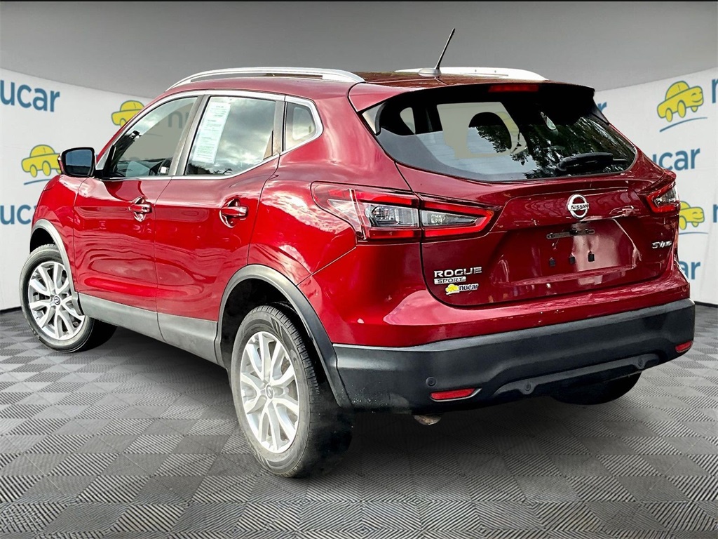 2020 Nissan Rogue Sport SV photo 3