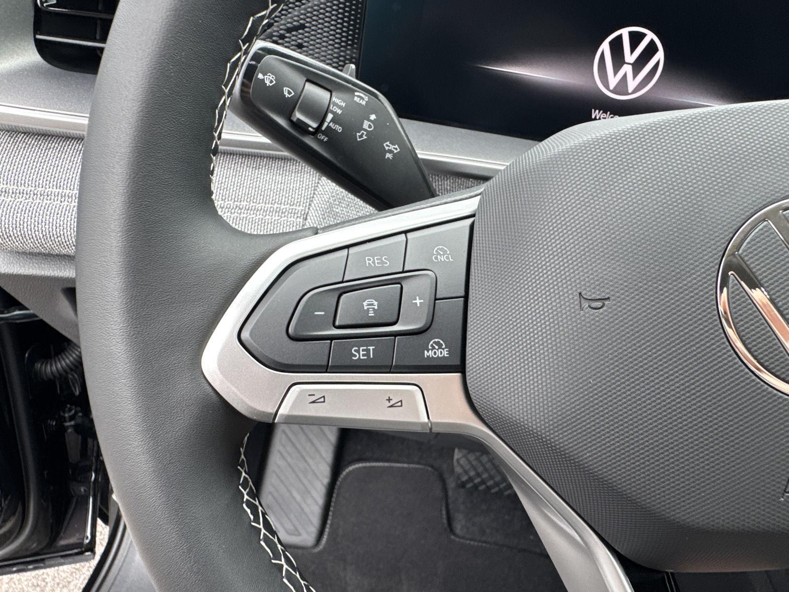 2025 Volkswagen Tiguan S photo 18