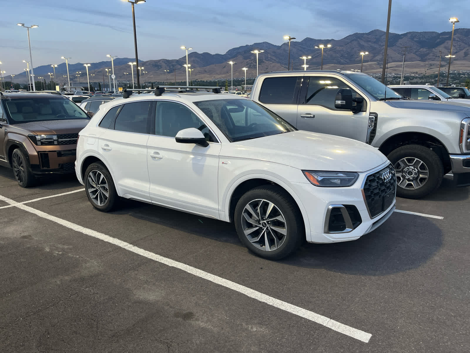 2023 Audi Q5 S line Premium Plus photo 2