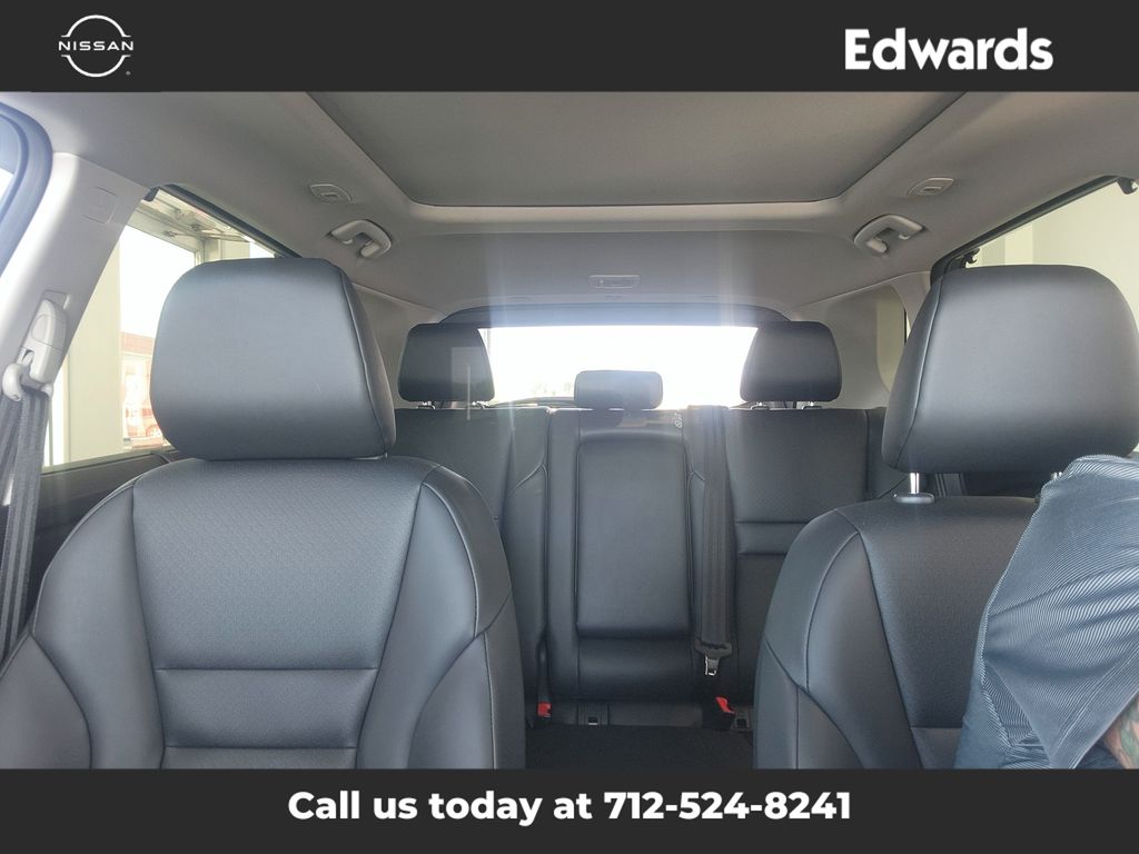 2026 Nissan Rogue SV photo 31