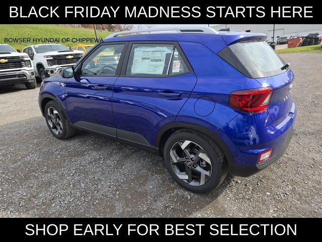 2026 Hyundai Venue SEL photo 3