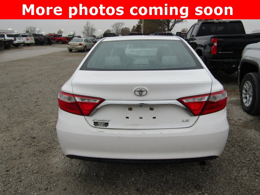2016 Toyota Camry XLE photo 4