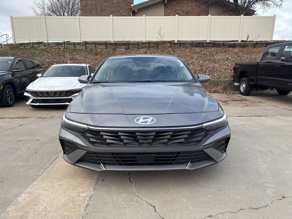 Used 2024 Hyundai Elantra SEL with VIN KMHLS4DG6RU771070 for sale in Kansas City