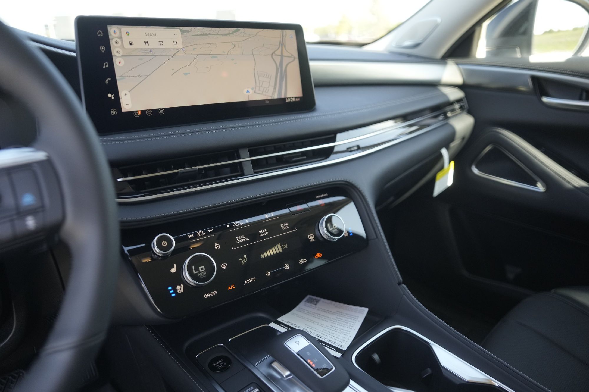 2026 Infiniti QX60 Luxe photo 8