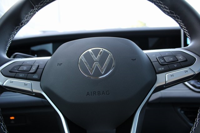 2025 Volkswagen Tiguan SE photo 4