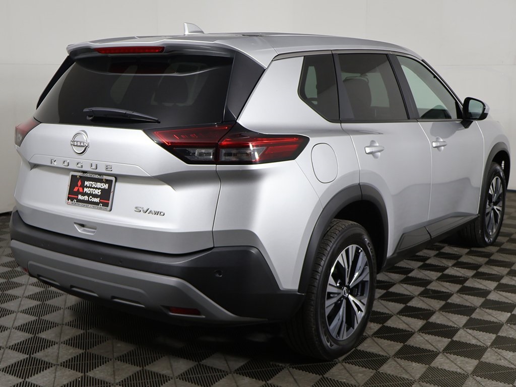 2023 Nissan Rogue SV photo 5