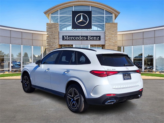 2026 Mercedes Benz GLC 300 4MATIC photo 2