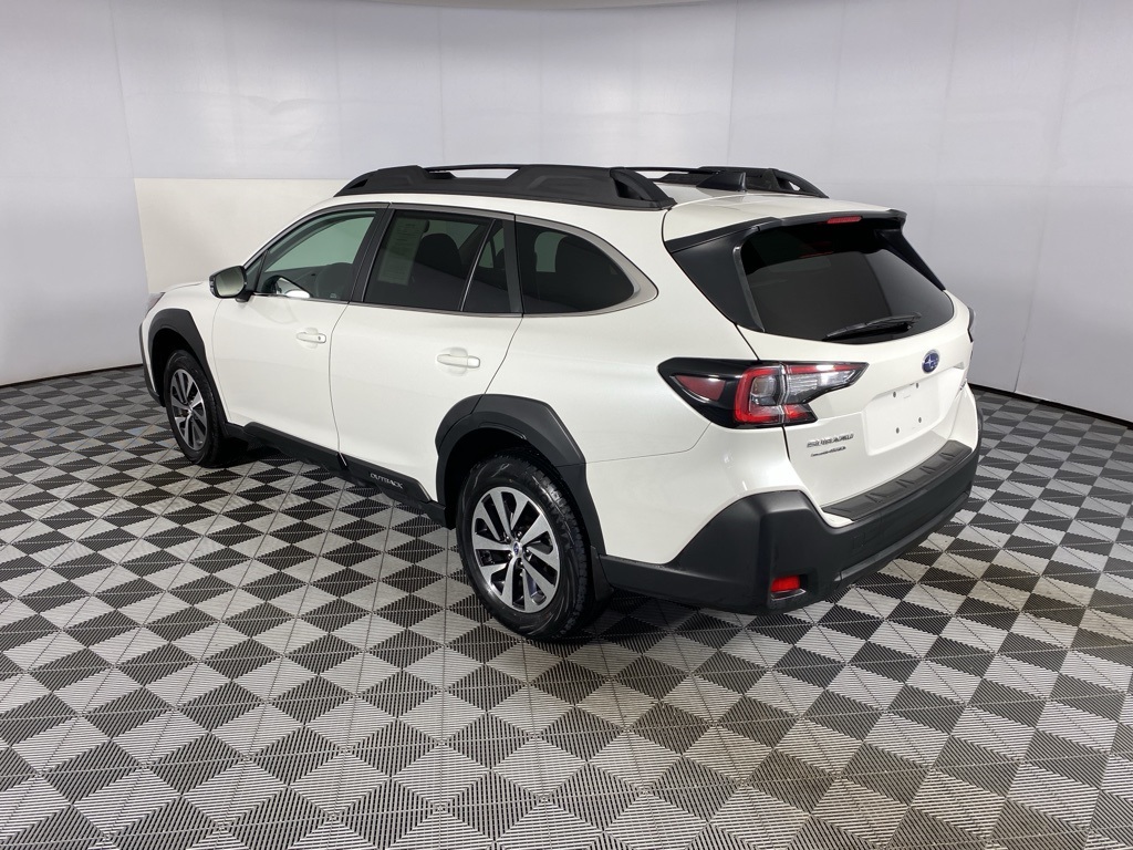 2025 Subaru Outback Premium photo 11