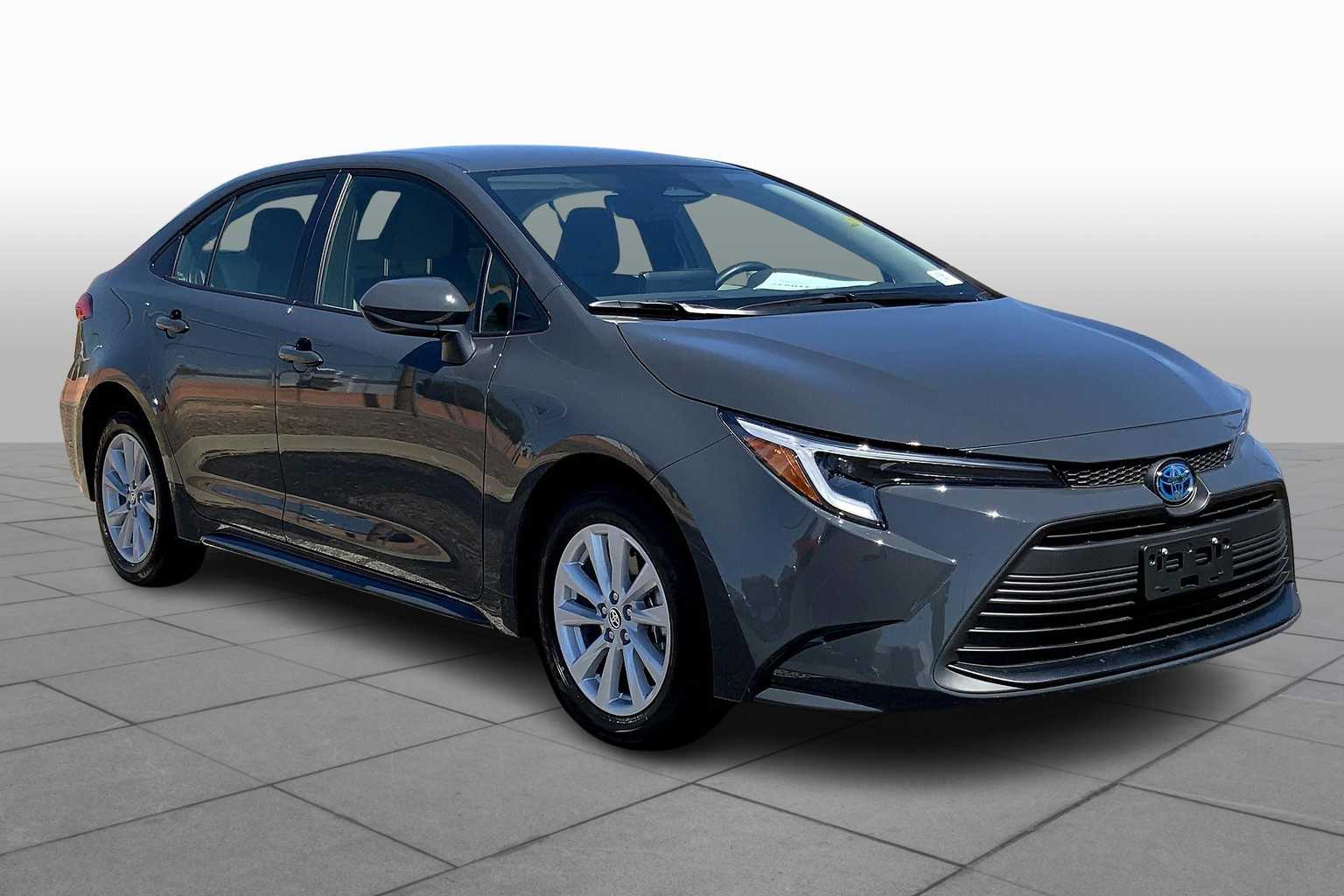 2025 Toyota Corolla Hybrid LE photo 2