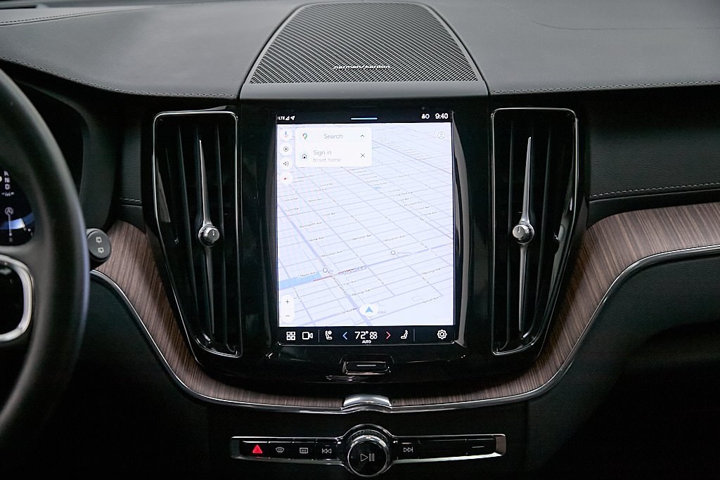 2023 VOLVO XC60 - Image 30