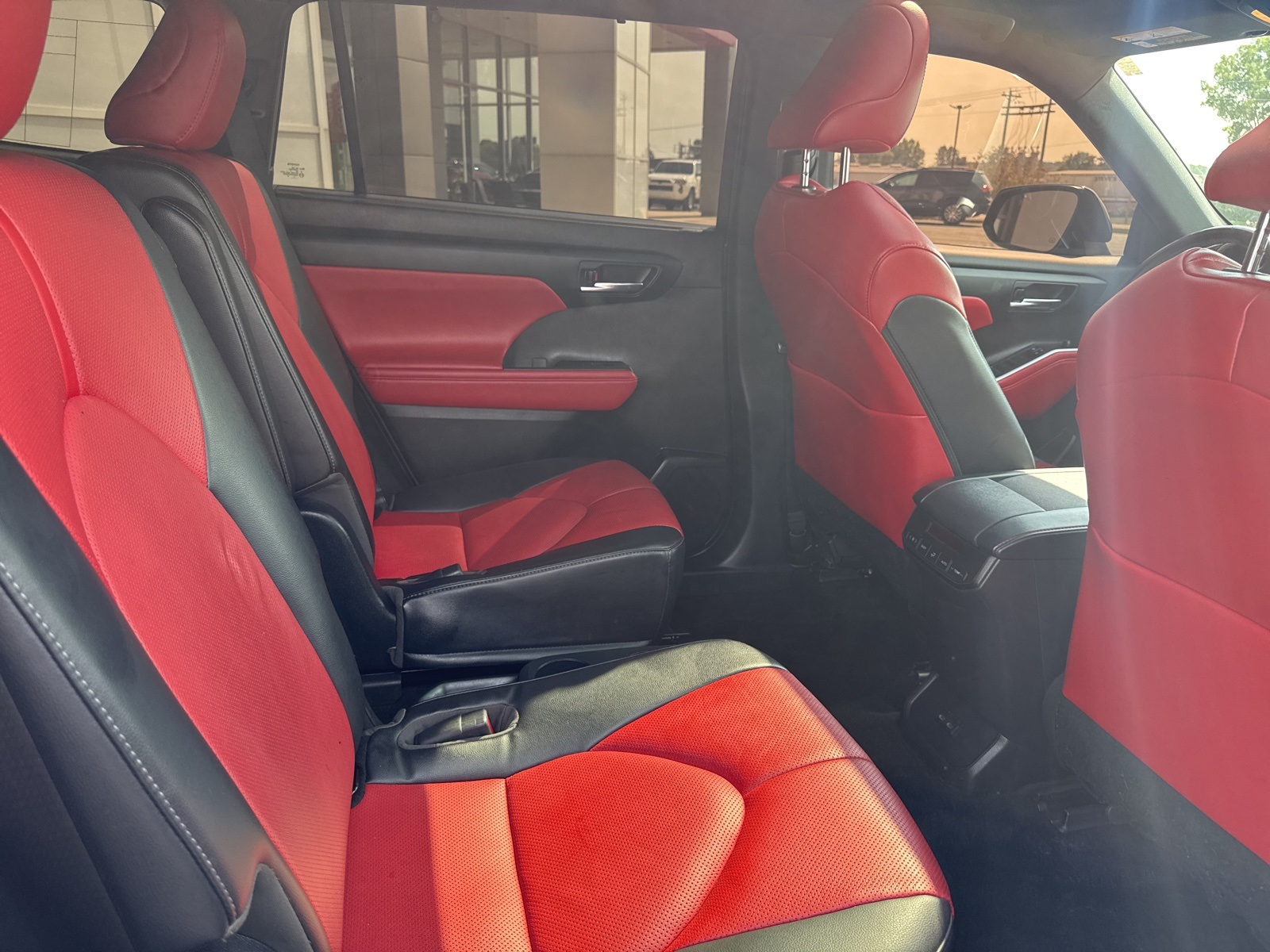 2023 Toyota Highlander XSE photo 17