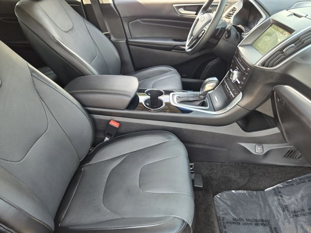 2018 Ford Edge Titanium photo 3