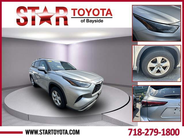 2022 Toyota Highlander L's photo