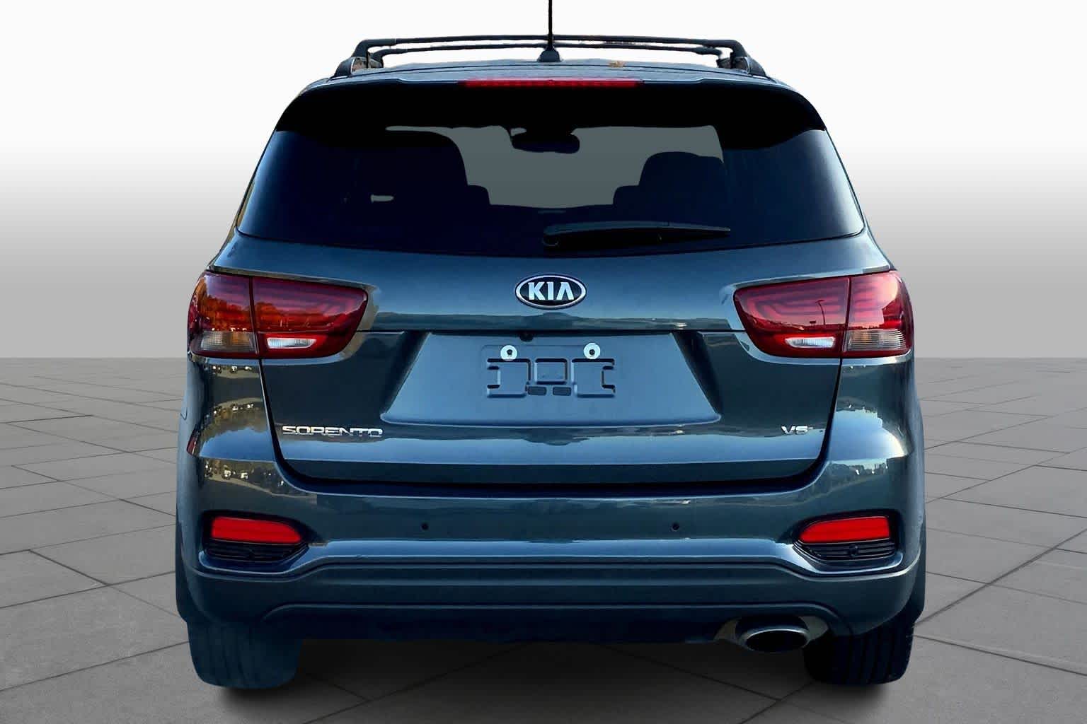 2020 Kia Sorento S V6 photo 3