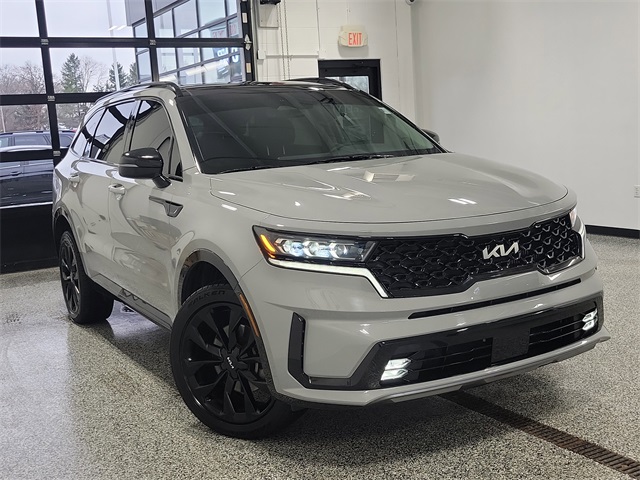 2023 Kia Sorento SX's photo