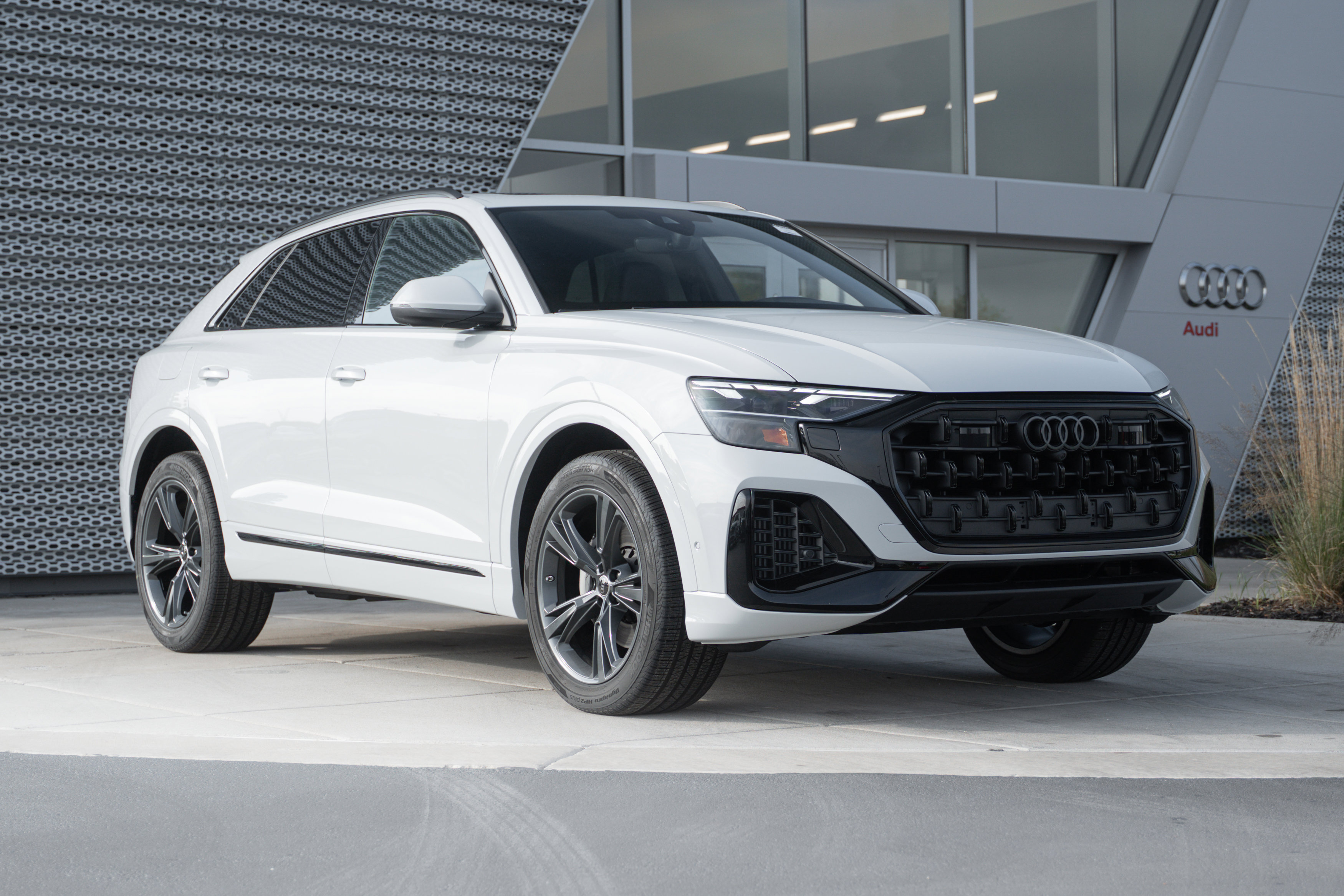 2026 Audi Q8 Premium's photo