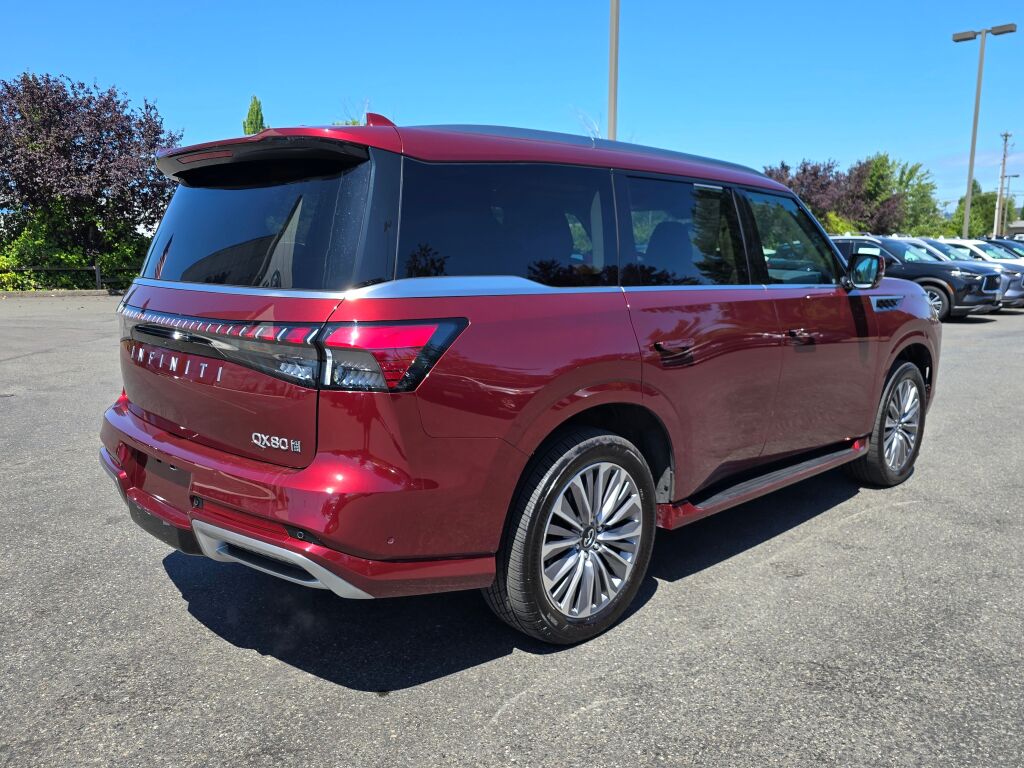 2025 Infiniti QX80 Luxe photo 7