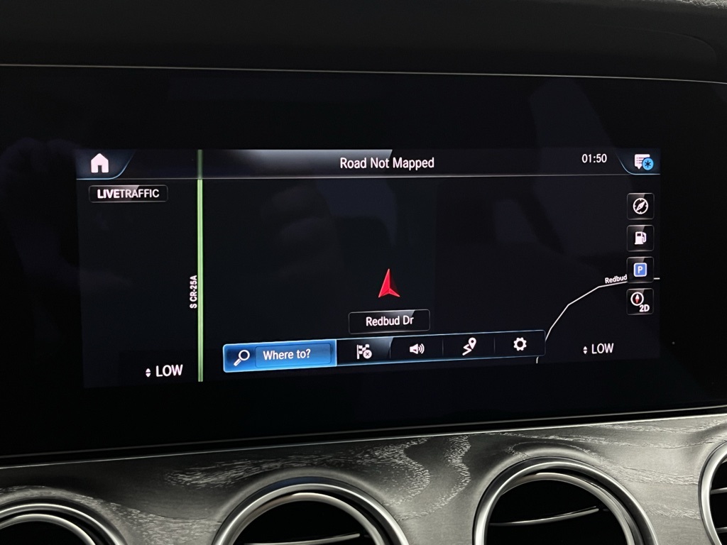 2022 Mercedes Benz E 450 4MATIC photo 4