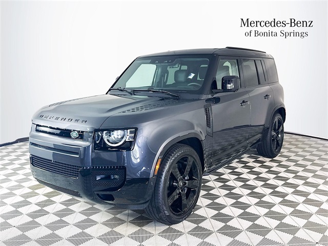 2025 Land Rover Defender 110 X-Dynamic SE photo 3