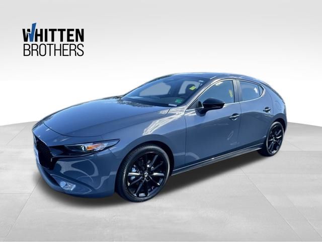 2025 Mazda Mazda3 Carbon Edition's photo