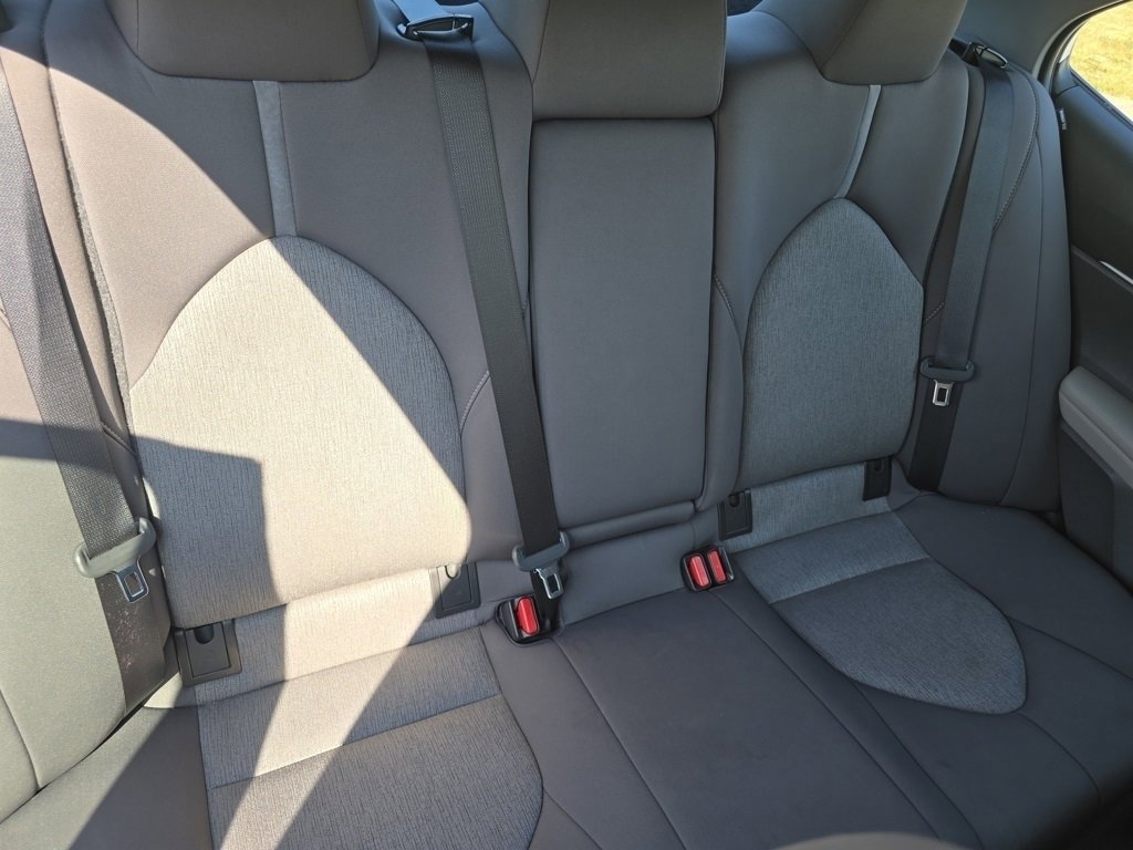 2023 Toyota Camry LE photo 18