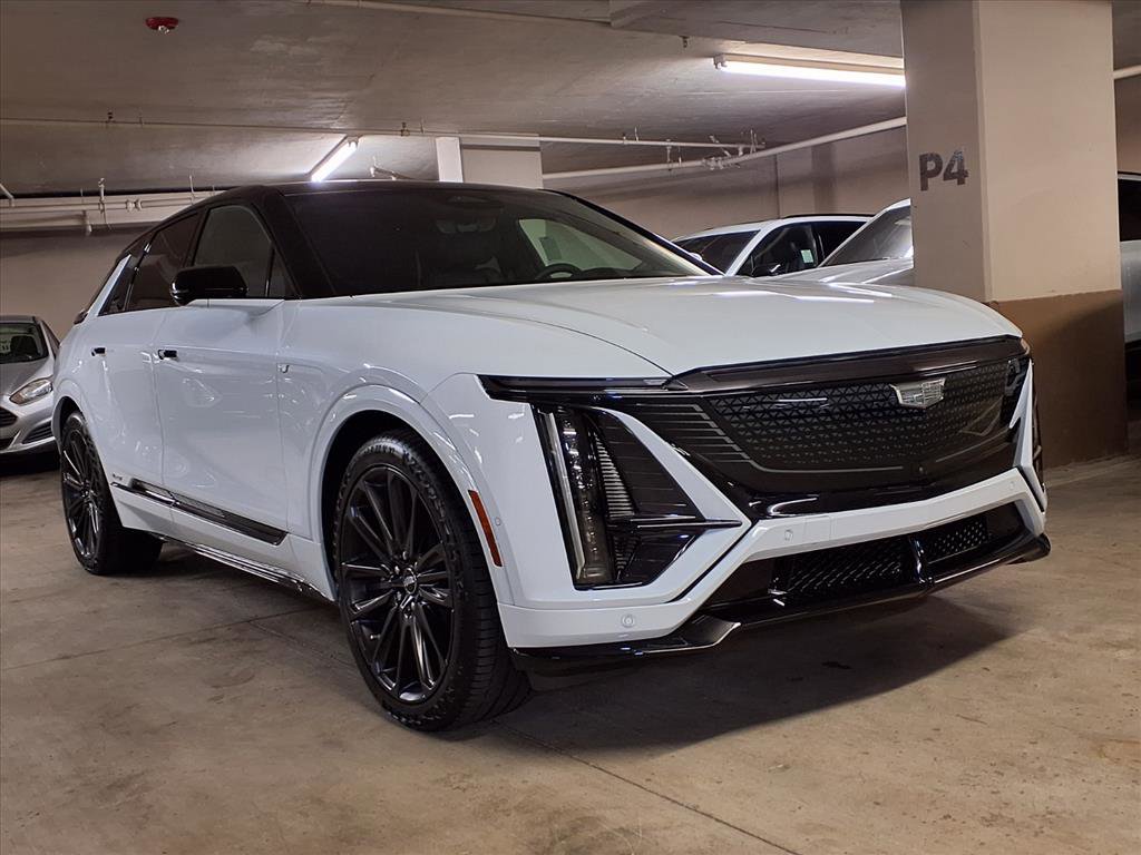 2026 Cadillac Lyriq photo 3