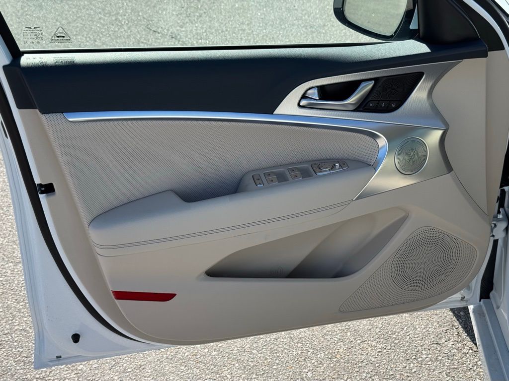 2026 Genesis G70 2.5T Prestige photo 19