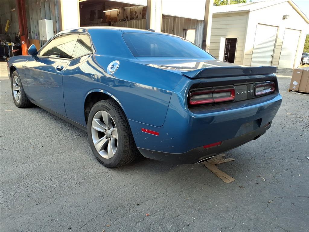 2021 Dodge Challenger SXT photo 3