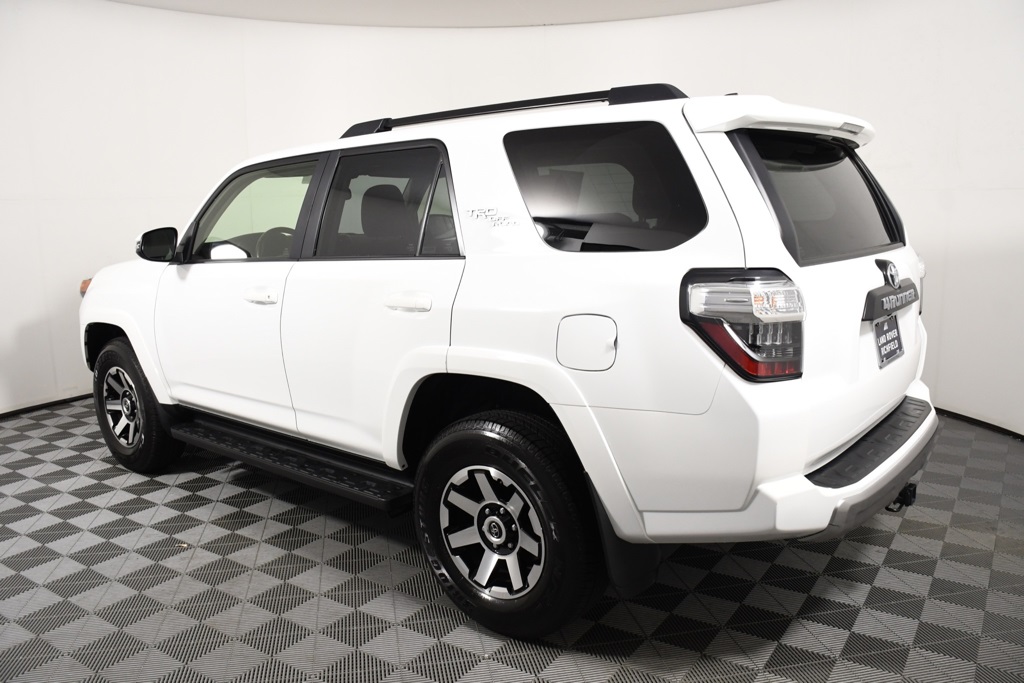 2024 Toyota 4Runner TRD Off-Road Premium photo 3