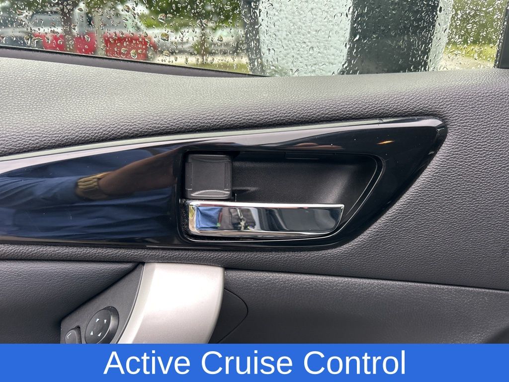 2024 Mitsubishi Eclipse Cross SE photo 12