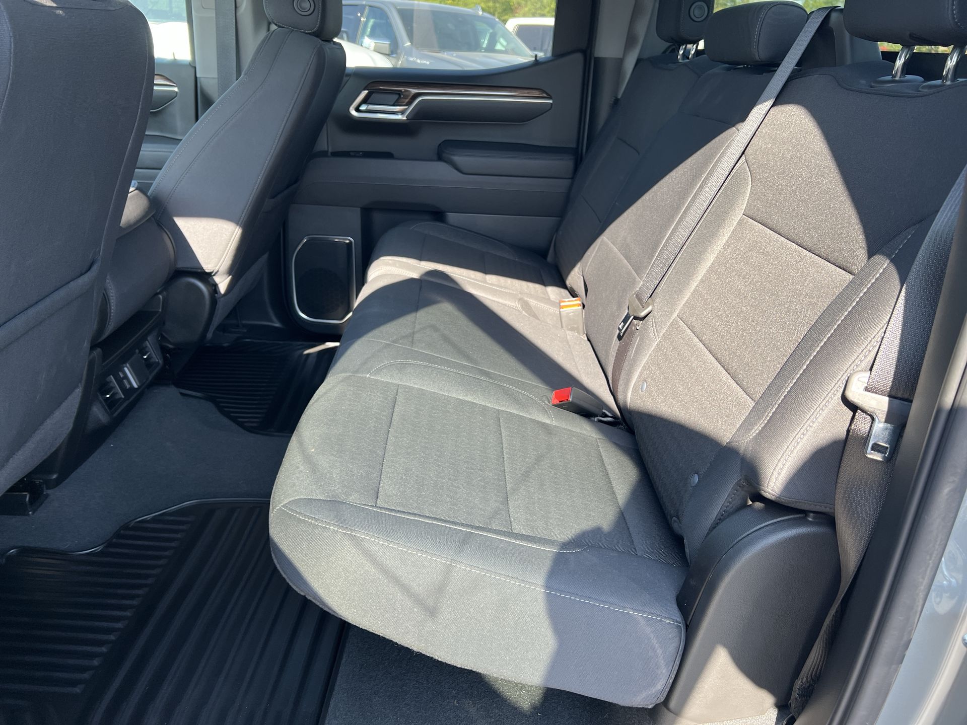 2025 Chevrolet Silverado 1500 LT photo 10