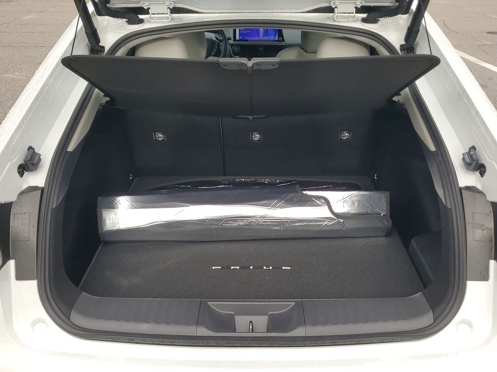 2024 Toyota Prius Limited photo 16