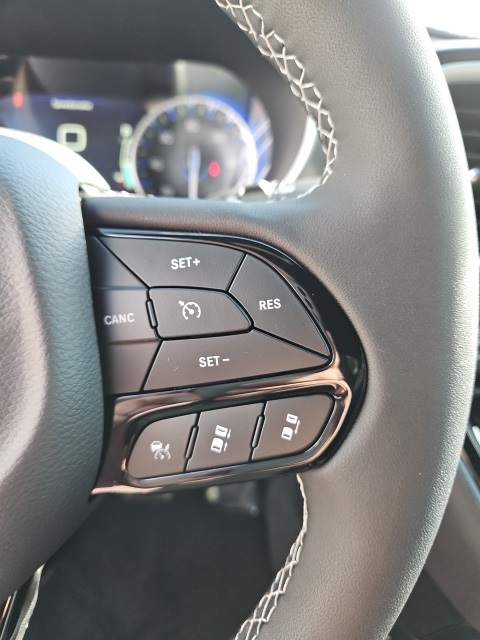 2026 Chrysler Pacifica photo 10