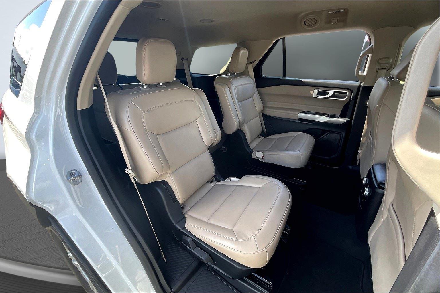 2022 Ford Explorer XLT photo 24