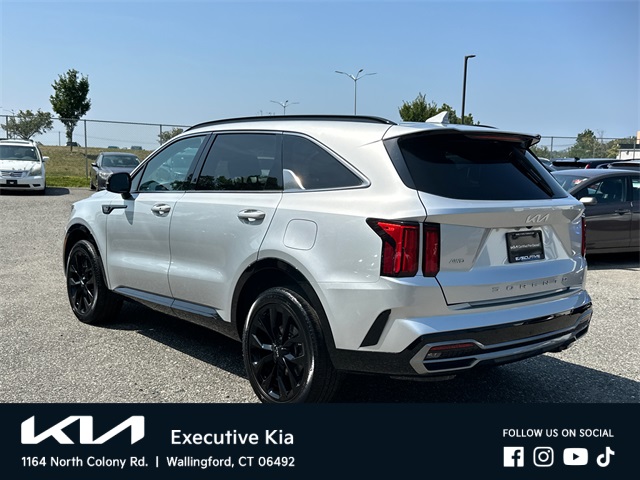 2022 Kia Sorento SX photo 4