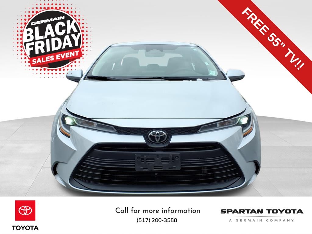 2023 Toyota Corolla LE photo 3