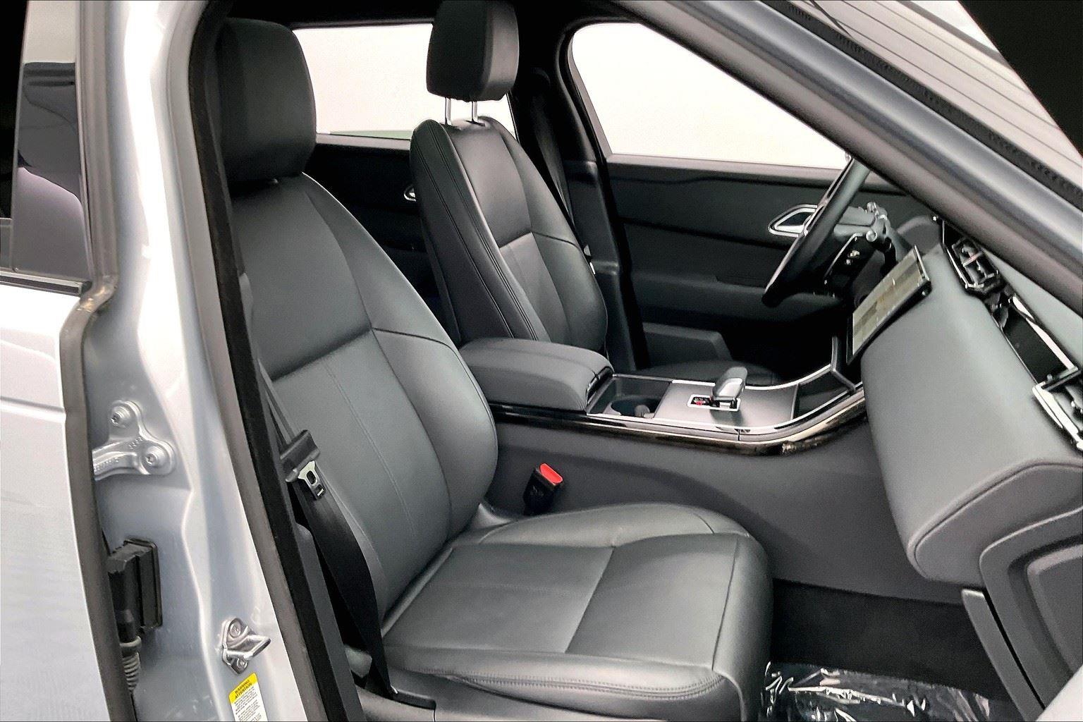 2025 Land Rover Range Rover Velar SE photo 5