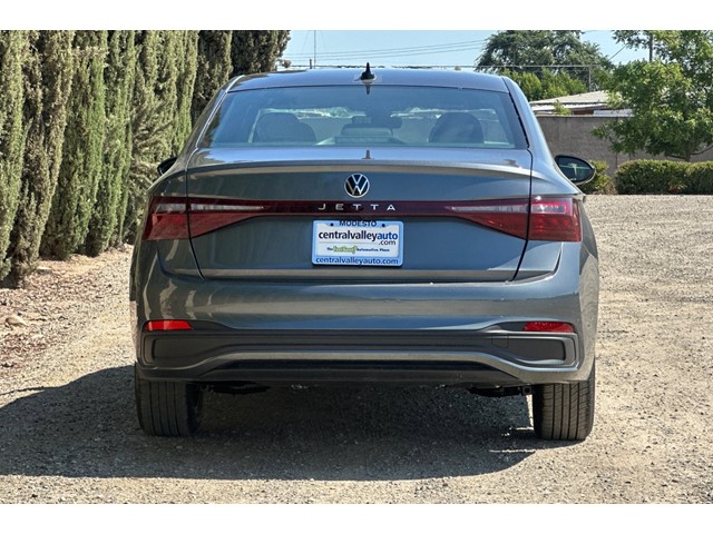 2025 Volkswagen Jetta 1.5T Sport photo 4